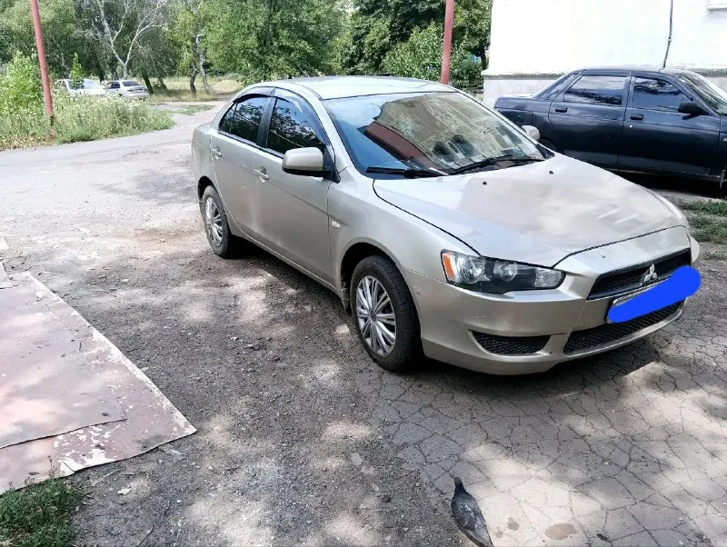 Продаю машину mitsubishi лансер 10 2008. пробег 178000. авто полностью обслужена. механика 1.5 находится в снежном. 750т. торг на месте 79493225674 📞 звоните: +7(949)3225674 - фотография - 6
