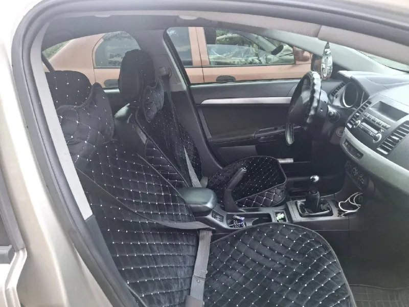 Продаю машину mitsubishi лансер 10 2008. пробег 178000. авто полностью обслужена. механика 1.5 находится в снежном. 750т. торг на месте 79493225674 📞 звоните: +7(949)3225674 - фотография - 8