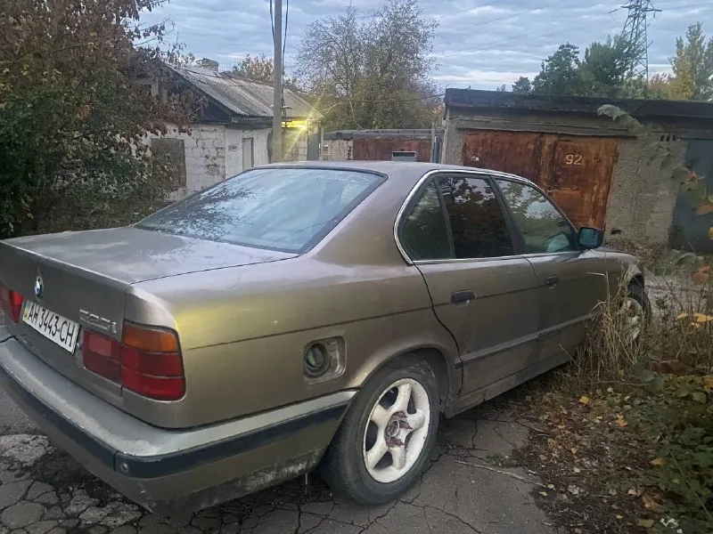 Продам bmw е 34 легендарная мотор 2.5 рядная шаха ходовая мотор и кпп на отлично на полном увереном ходу салон кожа электро люк электро зеркала электра поледемники телефон на учет станет без проблем с машиной отдам новые пороги арки 4 двери и правое крыло цена 200.000 руб донецк +79495213768 📞 звоните: +7(949)5213768 - фотография - 2