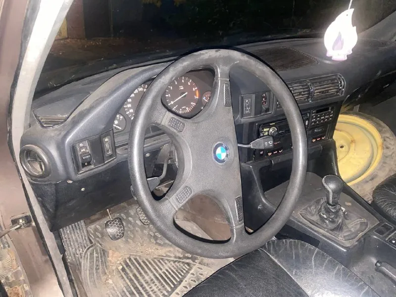 Продам bmw е 34 легендарная мотор 2.5 рядная шаха ходовая мотор и кпп на отлично на полном увереном ходу салон кожа электро люк электро зеркала электра поледемники телефон на учет станет без проблем с машиной отдам новые пороги арки 4 двери и правое крыло цена 200.000 руб донецк +79495213768 📞 звоните: +7(949)5213768 - фотография - 7