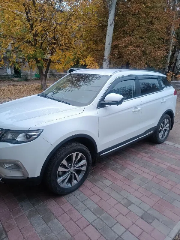 +79493292866 geely atlas 2021 год пробег 40.000км(оригинальный) 2.4 149л. с (атмосферник) передний блок(чугунный) цепь комплектация luxury led + yandex auto бензин, газ( пропан, вписан) автомобиль в отличном состоянии без дтп зеленая автотека вся полностью обслужена 1 800 000 ₽ 📞 звоните: +7(949)3292866 - фотография - 3