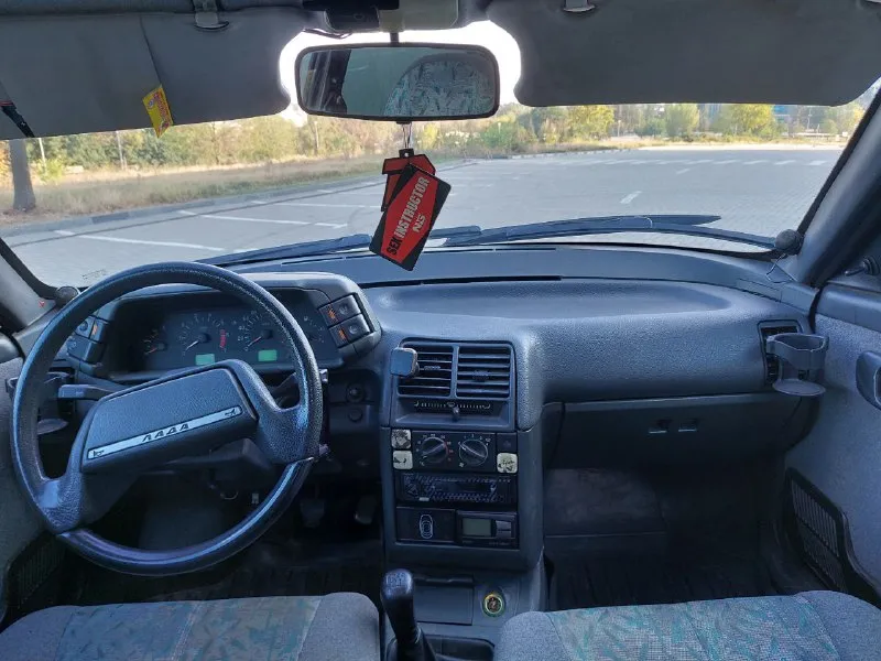 Ваз 2110, 2005г. пробег 197000 двигатель 1.6, 124 шеснарь. после кап. ремонта. прошивка евро 0, коробка, не хрустит, не выбивает выхлоп: паук 4-2-1, резонатор и глушитель стингер подвеска новая, стойки demfi sport -50 занижение диски r15 камрики, резина новая, отходила 1 сезон установлена хорошая музыка, процессорная магнитола двери, крыша, крышка багажника в виброизоляции цена: 330000, торг есть телефон: +79494054800 - фотография - 5