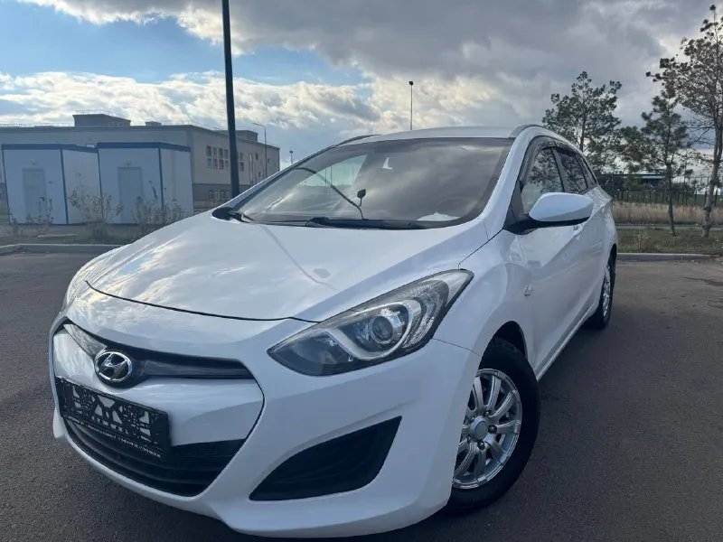 Продам hyundai i30 автомобиль в идеальном состояние, вложений не требует не каких. автотека зелёная. не бит. не крашенный, не одна деталь. хорошая комплектация двигатель, коробка, работают отлично. возможен обмен. цена 1.150 +79496211506 - фотография - 1
