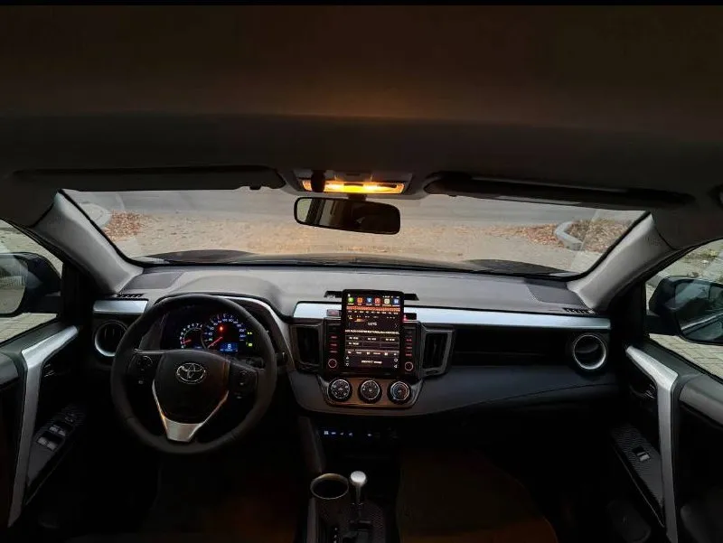 Toyota rav4 официал 2013 год двигатель 2.0 бензин коробка автомат пробег 185 тыс. км автомобиль в отличном состоянии, без дтп, автотека зелёная весь обслужен, работает каждая кнопочка, вложение абсолютно не какого не требует! чистый ухоженный салон, готов на любые проверки с вашей стороны! есть всё для комфортного вождения! двух зонный климат датчик света и дождя подогрев сидений круиз контроль, бортовой компьютер, камера заднего вида, и т д. с документами всё в порядке, продажа с полным переоформлением мрэо 💯 г. донецк цена 1.670.₽ звоните остальное по номеру телефона +79496164847 📞 звоните: +7(949)6164847 - фотография - 5