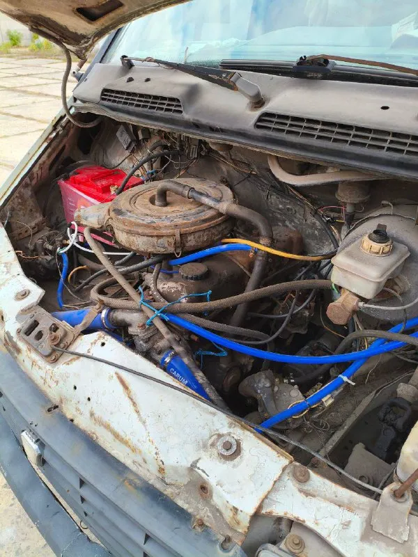 Продам газель 3302: двигатель уаз - 3л, коробка 4-х ступка, мотор и коробка в рабочем состоянии, мост не гудит, рама целая, новый аккумулятор. по кузову всё видно на фото. газ-метан. по документам всё в порядке. торг присутствует. хорошая рабочая лошадка. сел и поехал работать. кого заинтересовало звоните. цена 339 000 ₽. 📞 контактный телефон: +79498132876 📲 tg: @alex_shkrud 📞 звоните: +7(949)8132876 - фотография - 2