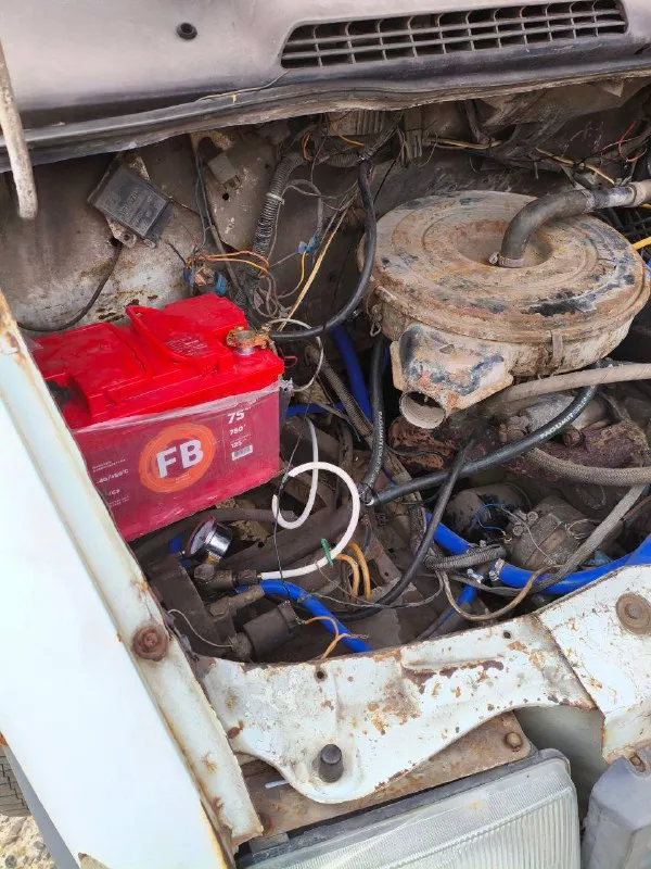 Продам газель 3302: двигатель уаз - 3л, коробка 4-х ступка, мотор и коробка в рабочем состоянии, мост не гудит, рама целая, новый аккумулятор. по кузову всё видно на фото. газ-метан. по документам всё в порядке. торг присутствует. хорошая рабочая лошадка. сел и поехал работать. кого заинтересовало звоните. цена 339 000 ₽. 📞 контактный телефон: +79498132876 📲 tg: @alex_shkrud 📞 звоните: +7(949)8132876 - фотография - 3