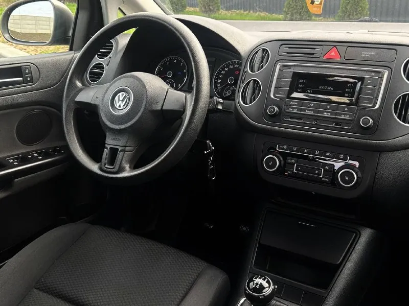 Продам  volkswagen golf plus
Год выпуска 2011
Объем двигателя 1.6
Коробка механика надежная сочетания двигателя и коробки,
Родной пробег 132.000км,

Комплектация
Стоит штатная мультимедия,
4 Электро стёклаподъемника,
Подогрев сидений, двух зоный климат контроль,
Подогрев заднего/переднего лобового и зеркал, abs/esp, электро регулировка складывания боковых зеркал! Датчики дождя, датчики света система адаптивного освещения (afs) хорошая  акустика,
Сигнализация, центральный замок, в автомобиле есть все для комфорта,

По кузову рыжиков и вздутия нет, от слова совсем!
Мотор, коробка в отличном  состоянии  машина полностью обслужена от и до вложений не требует от слова совсем,
Ходовая часть, масла, фильтра, недавно были обслужены полностью,
Салон в отлично сохранилась, работает каждая кнопочка!
По документам полный порядок, любой вид оформления!
Цена 760.000.р возможен хороший торг реальному покупателю!
Г. Донецк
Номер телефона
+7949-510-46-92 - фотография - 5