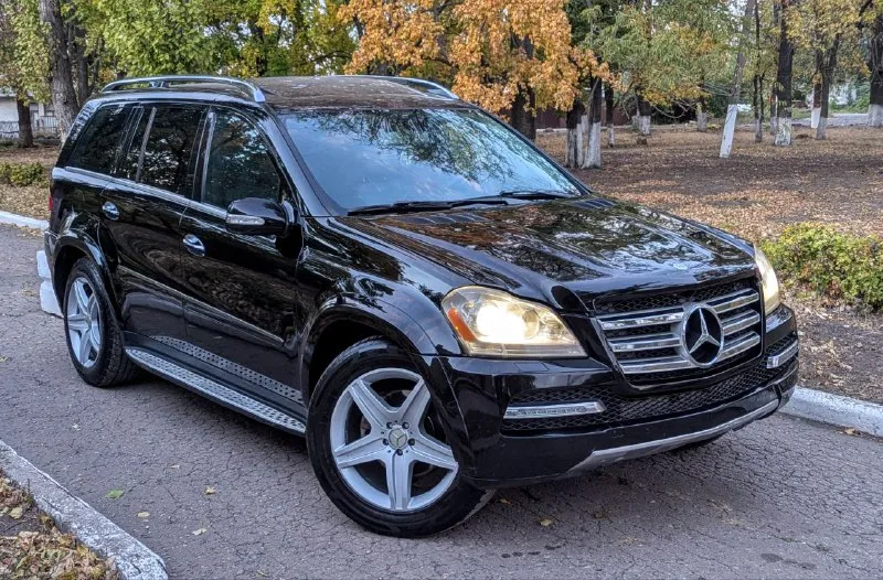 📢 продам или обменяю mercedes gl самой полной комплектации не бита не крашена 🔥(цена1м400тр торг) можно и в кредит 🔹год 2009 🔹двигатель 5.5 газ бензин 🔹коробка: автомат 🔹учёт рф любое оформление цена 1м.400тр торг звоните 🔹авто в хорошем состоянии не бита не крашена 100% 7 мест ходовка супер двигатель и кпп работают отлично, кузов в идеальном состоянии, музыка, без ключевой доступ климат подогрев сидений дачик света и дождя 2люка dvd музыка haman karden подруливающие лепестки и много другого сигнализация, эл стеклоподъёмники и т. д 🔹телефон :(+79497396813)(телеграм+7949739681 📲 tg: ваня костенко 📞 звоните: +7(949)7396813 - фотография - 4