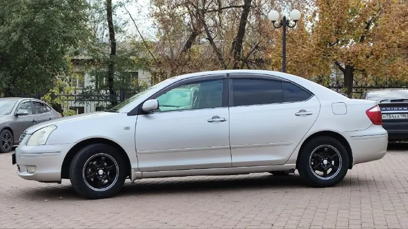 Toyota премио 2002 год. правый руль. настоящая toyota 🇯🇵 1.8 кпп автоматическая. цена: 520.000 рублей автомобиль относится к d-классу, это всеми любимый avensis. имеет очень просторный салон. материал салона велюр, тактильно очень приятный. имеются вставки из дерева. комплектация богатая, так как машина для внутреннего рынка японии. комплектация: климат контроль, датчик света, датчик дождя, электропривод зеркал, камера заднего хода, все стеклоподъёмники автоматические. кузов весь целый, авто в происшествиях не участвовал. ржавчины нет. 2 владельца за всю историю. технически полностью исправен и обслужен, готов к эксплуатации. все расходники и запчасти абсолютно доступны, как на любую другую тойоту. осмотр: донецк, ленинский район ☎️ +79493862536 📞 звоните: +7(949)3862536 - фотография - 4