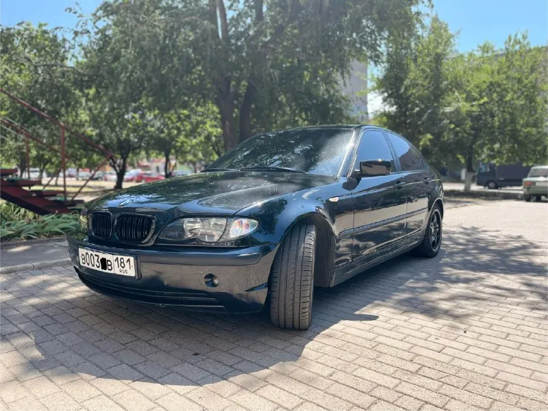 Продаю bmw 3 серии e46 по-настощему в редком для наших дней состоянии. машина вся в родном окраске, не битая, кузов покрыт керамикой в два слоя. 2 ключа. пробег — 126 000 км. 1.8, механика. зимой не эксплуатируется. комплектация: люк, климат-контроль, полный электропакет, электрозеркала с подогревом, оригинальные литые диски bmw 68 стиль, родные стёкла по кругу. машина в стоке, всё в оригинале. я собственник более 3 лет. цена: 780 000 руб. (торг у капота) в таком состоянии — найти сложно, с продажей не спешу, так как это не основной автомобиль. продажа с номером обсуждается. все вопросы по телефону +79595671996 📞 звоните: +7(959)5671996 - фотография - 5