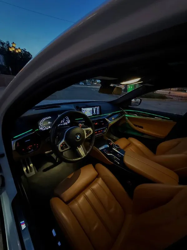 Bmw g30 540 xdrive 04 месяц 2020 года. привод: полный двигатель: 3.0 b58 st2 + 500 л. с (кому не нужно, можно отшить в сток, была куплена мною mxd лицензия вместе с адаптером. ) 2 комплекта колес ( зима новая проехала тыс 5 от силы) самый надежный мотор b58 масло менял каждые 5тыс, за этот промежуток всегда был уровень. комплектация m-sport pro: музыка harman cardon, старт-стоп, проекция, бесключевой доступ на всех дверях, возможность открытия/закрытия багажника с кнопки, а также система hands-free(ногой), люк обслуженный, туманки, системы android auto, apple carplay, комфортные сидения с подогревом, а так же множеством регулировок, черный потолок, и многое др. на автомобиле полный м-пакет и заводские м-тормоза, спортивная выхлопная система atm возможностью регулирования с пульта (тише/громче). цена 4.600.000 макеевка +7 949 456 86 29 - фотография - 8