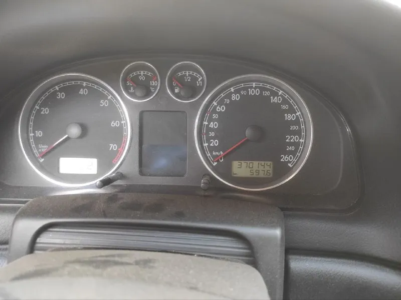 Продам volkswagen б5+ 2003 года! С 1.8 турбовым мотором на автомате! По технической части машина на твердую 4! Кузовом нужно позаниматься, но на езду не влияет! Цена 300 тысяч рублей с торгом!!!
Остальные вопросы по телефону +79493102574
📞 Звоните: +7(949)3102574 - фотография - 5