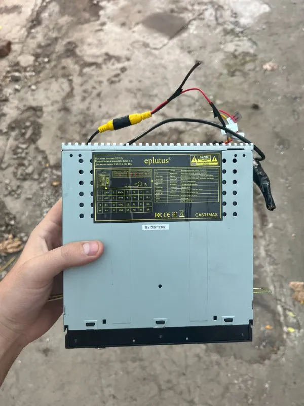 Продам магнитолу eplutus ca831 max на системе андроид с выездным 7-ми дюймовым экраном технические характеристики: типоразмер: 1din дисплей: 7 дюймов, lcd hd сенсорный разрешение: 1280x7200 операционная система: android 12.0 процессор: mt8163, a53, 1.5ghz, 64 бит оперативная память: 4гб встроенная память: 64гб диапазон частот: 87.5-108мгц / 522-1620кгц поддержка аудио форматов: mp3/wma/wmv/ac3/ogg/flac/web аудио поддержка воспроизведения видео в форматах: avi/mkv/mp4/rmvb/vob и все видео форматы android воспроизведение видео: 480р/720р/1080р поддерживаемые изображения: jpeg/bmp/gif/png встроенный gps модуль: есть встроенный wi-fi: есть bluetooth: есть микрофон: есть мощность: 4 x 50 ватт питание: 12в интерфейс: usb, tf, fm, bluetooth, wi-fi, gps, вход для камеры переднего/заднего вид, aux-вход цена: 6500₽ остальные вопросы в лс или по номеру телефона: +79494110104 📞 звоните: +7(949)4110104 - фотография - 3