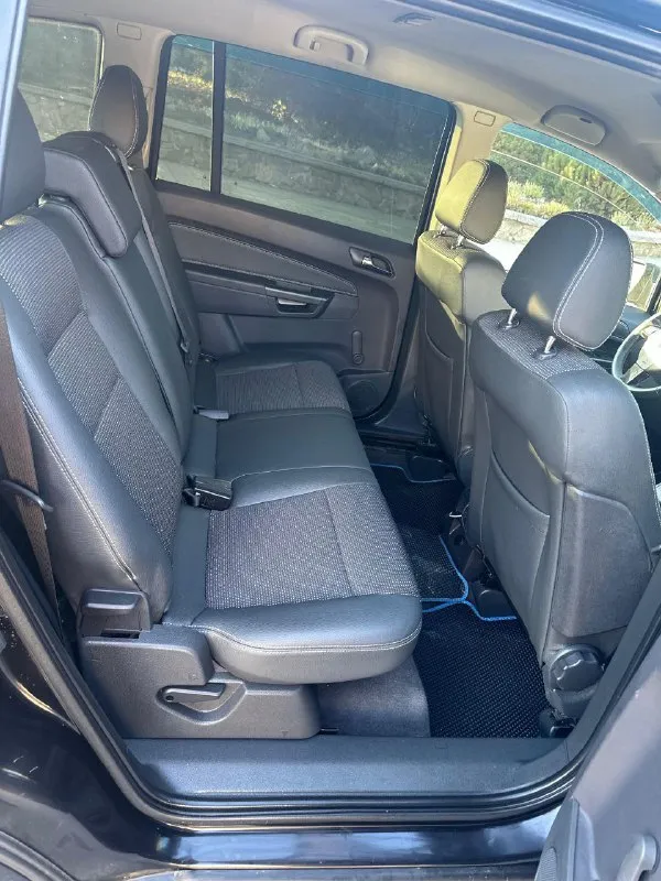 Opel zafira b -год 2010 - 1.8 -кпп механика. -пробег: 243000 родной пробег подтвержденный автотекой! о машине; автомобиль в идеальном состоянии без сколов ржавчин и рыжиков все как на фото! машина без вложений от слова совсем! комплектация:cosmo, 7 мест, кожаный салон, монитор дорогой стоит с камерой заднего вида, омыватели фар, подогрев сидений, авто свет, авто дождь, климат контроль, полный бортовой компьютер! резина r16 два комплекта! цена 880.000 рублей торг реальному покупателю! кому дорого просьба не звонить. звонить по номеру +79490489556 📲 tg: nikolay 📞 звоните: +7(949)0489556 - фотография - 8