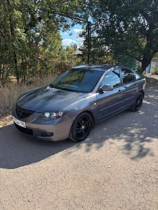 Продажа автомобиля mazda 3 год выпуска: 2008 двигатель: 1.6 л пробег: 194 000 км (подтвержденный оригинальный) техническое состояние: автомобиль в хорошем техническом состоянии не требует дополнительных вложений полностью исправен, готов к эксплуатации без участия в дтп чистая история (отчет автотека — зеленый) двигатель и коробка передач в хорошем состоянии комплектация: антиблокировочная система (abs) подушки безопасности (airbag) полный электропакет электрорегулировка зеркал кондиционер подогрев сидений мультируль сигнализация starline с автозапуском дополнительно: новая летняя резина r16 на новых титановых дисках в комплекте зимняя резина документы: полностью юридически чистый автомобиль продажа от собственника стоимость: 800 000 рублей осмотр: г. енакиево контакты: телефон: +7 949 317-60-62 телефон: +7 949 534-06-24 📞 звоните: +7(949)3176062 - фотография - 2