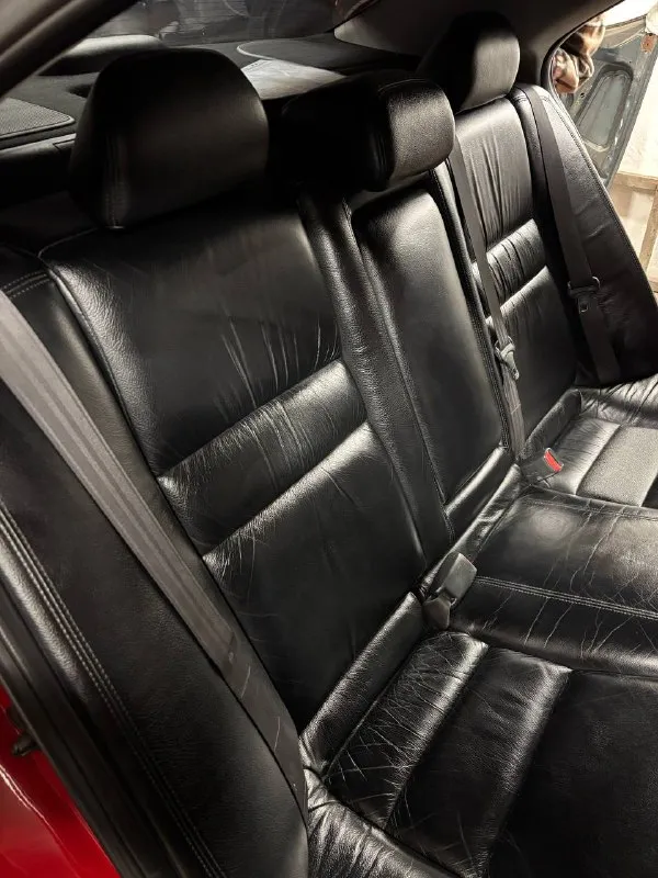 Продам honda accord 7 поколение рестайлинг 2006 год пробег 228 тысяч куплен в авто салоне при украине 1 хозяин ( не пригон ) максимальная комплектация executive: четыре электростеклоподьемника; электропривод боковых зеркал; электроскладывание боковых зеркал; люк работает во всех положениях; датчик света; датчик дождя; мультируль; кожаный салон; круиз контроль; парктроники; сигнализация с автозапуском ; электропривод передних сидений; двухзонный климат контроль; установлена сигнализация; установлено гбо что не мало важно в данный период. по ходовой вопросов нет полностью все обслужено, рейка сухая, коробка работает изумительно. мотор масло не ест работает чисто не каких посторонних стуков шумов нет! замена масла и регулировка клапанов производилась всегда по регламенту. багажник, двери, крыша проклеены stp, после чего в машине стало на много тише чем было. доработали переднюю оптику, установлены led лампы фары заклеены броне пленкой. территориально г. ждановка тел. +79494328750 цена 1🍋 - фотография - 9