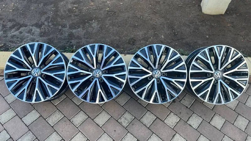 Продам диски оригинальные volkswagen (с jetta). R16. Не вареные, не гнутые, не битые, не катаные.
Цена 50 тыс.
Продам зимнюю резину (шипованную) sailun ice blazer 205/55 r16.
Состояние идеальное, проехала 500 км. Без порезов, шишек, проколов, латок.
Цена 25 тыс.
+79494151964 (Он же telegram)
Донецк/волноваха
📞 Звоните: +7(949)4151964 - фотография - 1