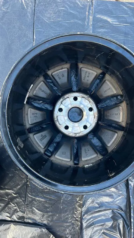 Продам диски оригинальные volkswagen (с jetta). R16. Не вареные, не гнутые, не битые, не катаные.
Цена 50 тыс.
Продам зимнюю резину (шипованную) sailun ice blazer 205/55 r16.
Состояние идеальное, проехала 500 км. Без порезов, шишек, проколов, латок.
Цена 25 тыс.
+79494151964 (Он же telegram)
Донецк/волноваха
📞 Звоните: +7(949)4151964 - фотография - 3
