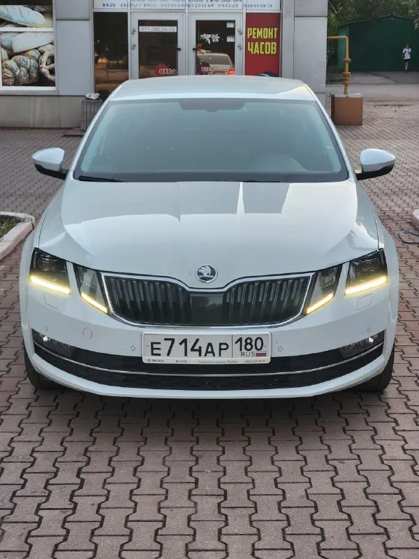 Продам официальный skoda octavia a7 fl, 2020 г. в., 1.4 tsi(150 л. с./250 нм), 7 ркпп. 130ткм пробег... - фотография