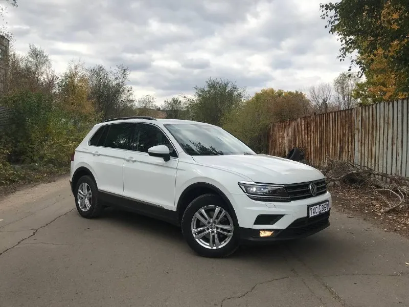 Продам volkswagen tiguan 2019
Двигатель 1.5 tsi бенз (150л. С)
Коробка робот, пер. Привод
Адаптивные лед фары, салон кожа, фулл эл. Сиденья, эл. Багажник, без ключевой доступ, старт-стоп, двухзонный климат, подогрев сидений, мультируль, парктроник 360, автодальний, удержание в полосе. ..
Оформление на вас, вы первый хозяин в птс!
Цена 2.350 мл
79591388323 Владимир
📞 Звоните: +7(959)1388323 - фотография - 2