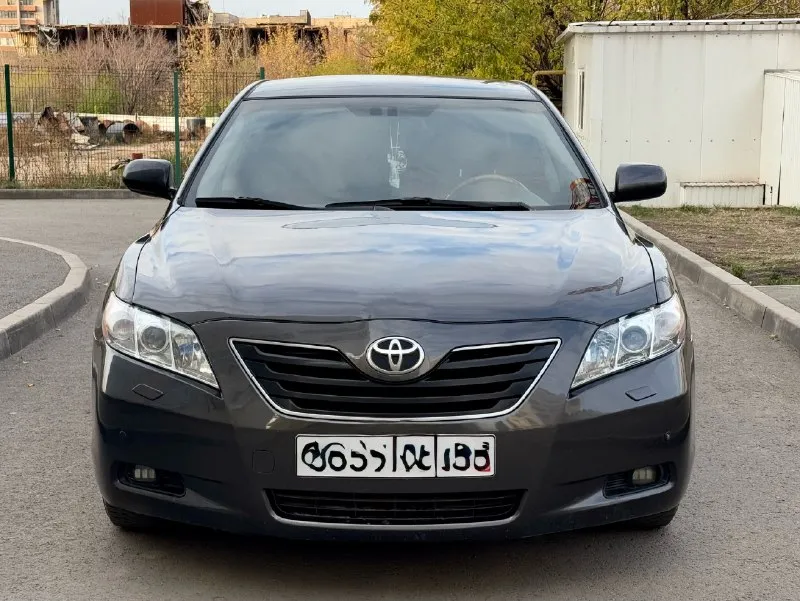 🔥🔥🔥продам🔥🔥🔥 марка: toyota модель: camry (xv40) год: 2008 двигатель: 3.5 бензин! кпп: автоматическая ( легендарная надежность и изящность. тайота камри 40. авто в нормальном внешнем и техническом состоянии. двигатель работает отлично, не дымит, едет очень уверенно. самая лучшая связка 3.5 двигатель и классический автомат («японцы делают вещи!») автомат листает идеально. автомобиль капитальных вложений не требует. уже обута хорошая зимняя резина. салон в отличном состоянии. климат-контроль холодит, электростеклоподъемники, лэд оптика, электро корректор зеркал, датчик света, датчик дождя, круиз контроль, качественная мультимедиа, электрорегулировки сиденья. масла фильтра поменяны 2 тыс. назад. сел и уехал куда угодно. юридически чистая переоформление без проблем. цена 1 млн 120 тыс. рублей. возможен обмен. осмотр луганск или алчевск. +79592532084 📞 звоните: +7(959)2532084 - фотография - 3