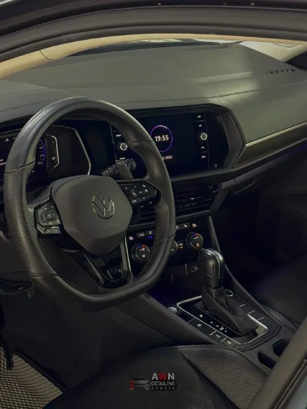 Volkswagen jetta 7 (2020г 6 мес)
- Sel premium
Машиной владею 2 года.
Пробег родной: 66 000 км, любые проверки приветствуются. Авто русифицирован.
Мотор 1.4 tsi работает идеально, масло не ест, не троит. Замена масла в моторе каждые 7000 км.
Коробка акпп надежный aisin, работает отлично, без пинков, рывков.
Установлен руль с лепестками все работает.
Функционал : автозапуск с ключа, датчик давления шин, датчик дождя, кожаный салон, безрамочное зеркало, в экстренной ситуации машина затормозит сама), мультируль, электропривод водительского сидения, обогрев зеркал, обогрев заднего стекла, датчики слепых зон, датчик света, подогрев всех сидений климат контроль (2-х зонный), камера заднего вида, обдув сидений. Подсветка салона.

Установлена сигнализация starline управление машиной смартфоном с слежением со спутника.

Машина вложений не требует, в комплекте зимняя резина ( 1 сезон откатал )

Цена: 2 180 000
Торг за срочность готов на вашем сто любые проверки.

79953988810
Tg: @nestviks - фотография - 6
