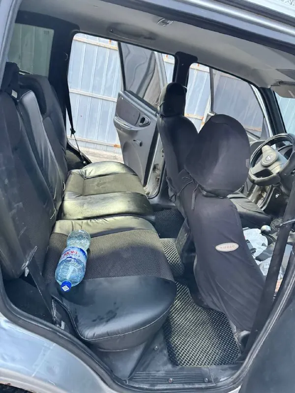 Нива шевроле год 2009 документы чистые оформлена на меня продаю шевик на боевом ходу резина новая, подвеска ходовка на отлично, мотор масло не жрёт. по договоренности могу пригнать в любой город лнр днр вообще машина в красном луче цена 430 торг можно обмен 89270688934 телега +79590398776 сотовый - фотография - 5