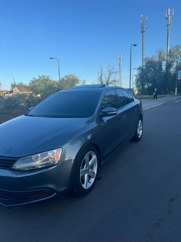 Продам volkswagen jetta 2011 года выпуска, мотор 2.5 атмосферный, (6-ти ступенчатый aisin), пробег 118.000 миль, в комплектации кожаный салон, люк, подогревы сидений, борт компьютер, мультируль. Машина вложений не требует, работает все что должно работать. Цена 900
+79495730450
📲 Tg: псих
📞 Звоните: +7(949)5730450 - фотография - 1