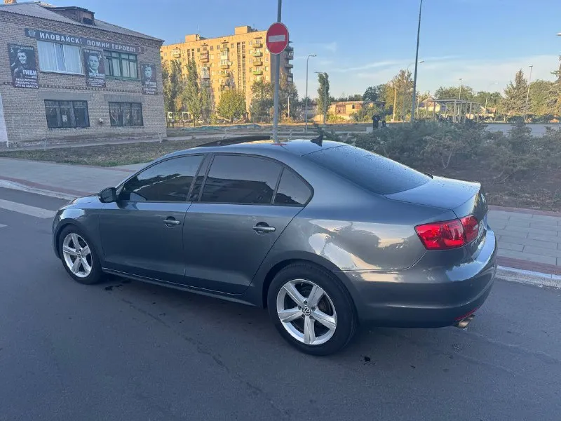 Продам volkswagen jetta 2011 года выпуска, мотор 2.5 атмосферный, (6-ти ступенчатый aisin), пробег 118.000 миль, в комплектации кожаный салон, люк, подогревы сидений, борт компьютер, мультируль. Машина вложений не требует, работает все что должно работать. Цена 900
+79495730450
📲 Tg: псих
📞 Звоните: +7(949)5730450 - фотография - 6