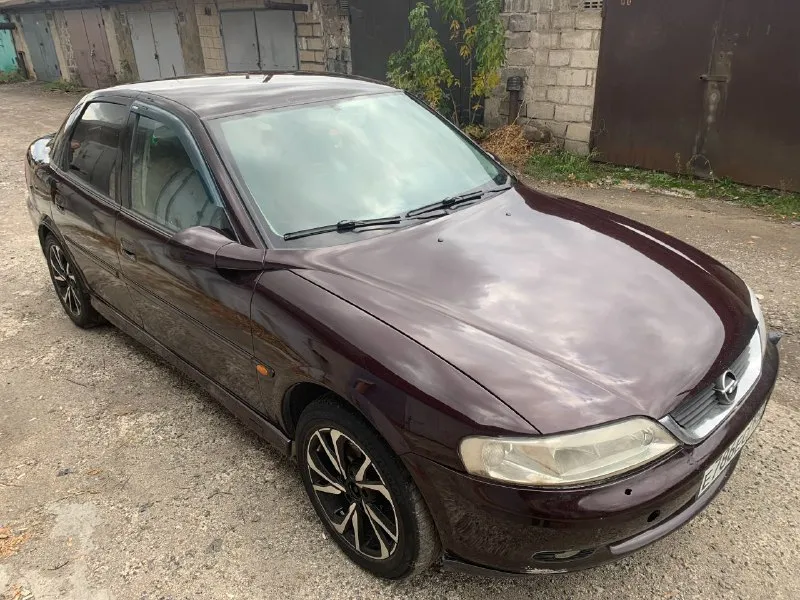 Продам opel vectra b 1,8 м. т 2000г. в пригнана в 2020г владелец - 1 пробег 254000 тыс. км без дтп. установлен гбо евро4 авто технически в хорошем состоянии, замена грм на 237000тыс. км двигатель не дымит, не троит, коробка не выбивает! ходовка в хорошем состоянии, днище, пороги и стаканы в отличном состоянии, без дыр! в хорошей комплектации: климат, мультируль, 4эсп, эл. регулировка боковых зеркал, подогрев сидений, работает абсолютно вся электроника!! авто с переоформлением на вас! цена - 300000 тыс. руб быстрым торг. осмотр - г. макеевка тел. +79494158226 - фотография - 2