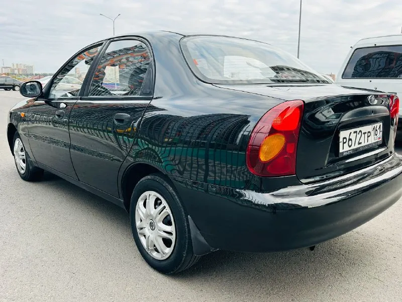 Родаю ланос он же шанс 2011 г выпуска в максимальной комплектации мотор 1.5 л. с родным пробегом 128 т. км в авто имеется кондиционер гур, абс 2 стеклоподъемника ц. замок магнитола авто в идеальном состоянии без дтп, 1 окрас переднее крыло без шпаклевки кузов без гнили техническая часть без каких либо вложений работает все что имеется в даном авто юридически кристально читая автотека зеленая без дтп без выплат 2 собственника цена 365 т +79496168672 г донецк - фотография - 4