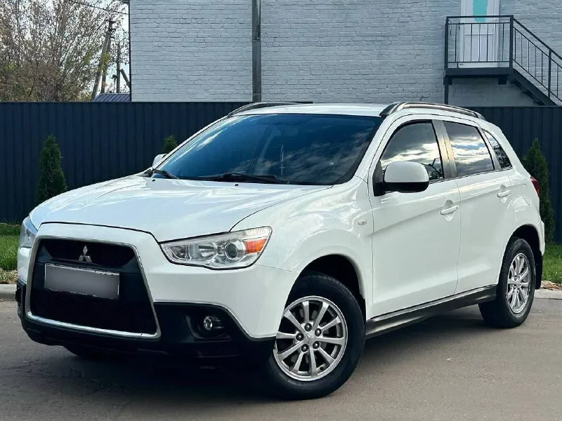 Продам mitsubishi asx год выпуска:2012 рестайлинг обьем двигателя:1.6 кпп механика за всё время эксп... - фотография