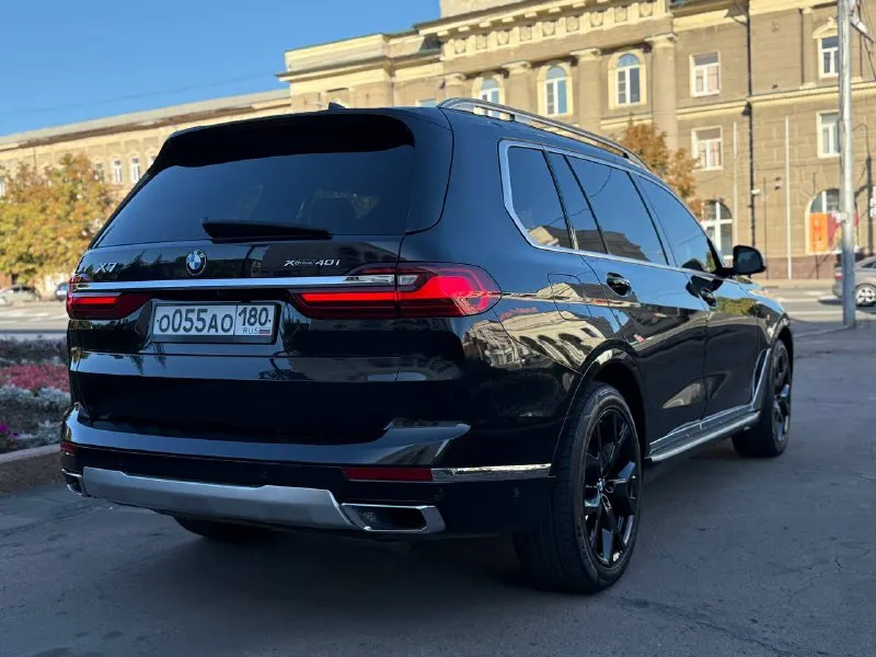 Продам bmw x7 мотор 3л бензин b58 пробег 99.000км авто в идеальном состоянии, работает абсолютно всё, есть все ассистенты и помощники, 360 камера полностью обслужен, все масла и жидкости поменяны на пневме 3 ряда сидений покрыт керамикой новая резина в заводском окрасе гаражное хранение цена 6.6млн +79493338059 - фотография - 4