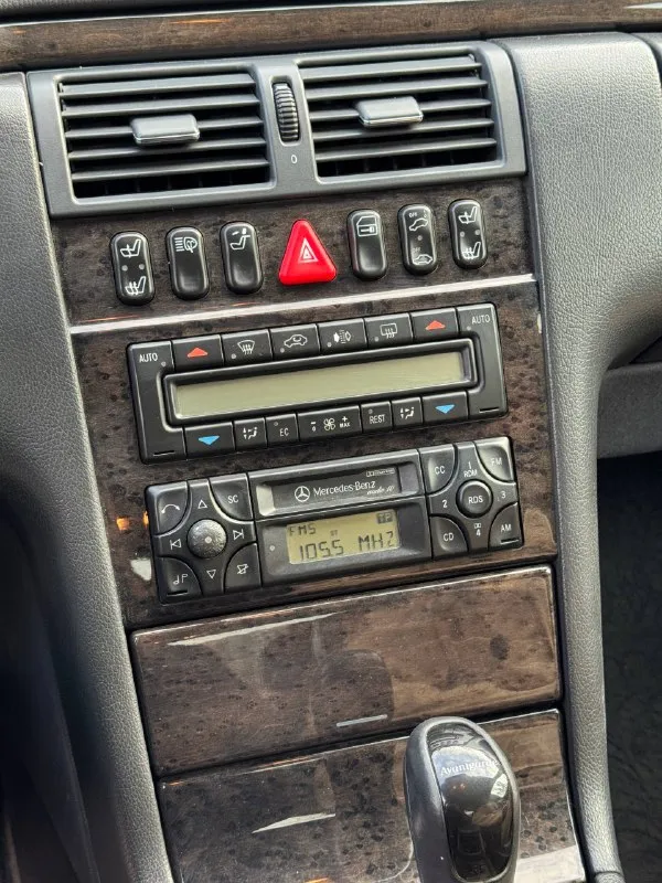 Mercedes-benz e280, w210, 2001 года выпуска, акпп, задний привод, в кузове черного цвета, комплектация avantgarde, vin: wdb2100631b308912. один собственник. автомобиль приобретен новым в автосалоне. обслужен. два комплекта шин. два ключа. гаражное хранение. юридически чист. недостатки лкп в силу возраста. был в дтп. автомобиль находится в городе донецке донецкой народной республики. стоимость - 900 000₽ к. т. +79493053411, @kbb0101 - фотография - 6