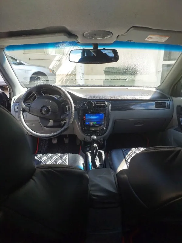 Chevrolet lacetti1.6mt (корейская сборка), 2007г. автомобиль в отличном состоянии, приятный и ухоженный салон, гнили и ржавчины нет совсем, двигатель и коробка работают в штатном режиме, ходовая перебранная, климат контроль работает отлично. пройдено то, заменены все расходники, тормоза новые. стоит зима липучка, лето в подарок авто в дтп не участвовал. вложений никаких не требует. цена 650к донецк тел. +79900143837 - фотография - 2