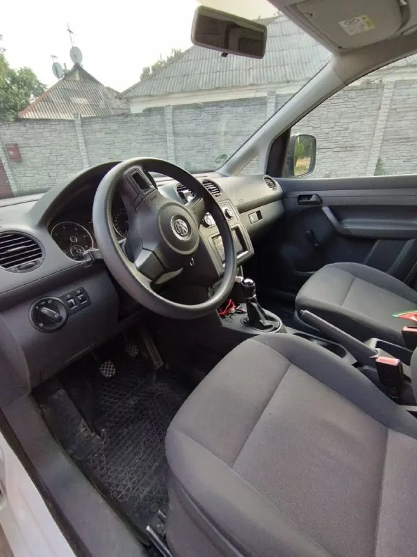 Volkswagen caddy maxi 2014. Заводской пассажир, 7 мест. 2.0,140лс. Мкп-6 ступеней. Два ключа, книжки. Круиз, кондей, родная магнитола с громкой связью, корректор фар, подогрев сидений, контроль прокола колес, заводской фаркоп и др. Пробег 350000. Проверка  на любом сто. 1650000руб. В российских документах будете первым собственником. +79499869505 михаил
📞 Звоните: +7(949)9869505 - фотография - 7