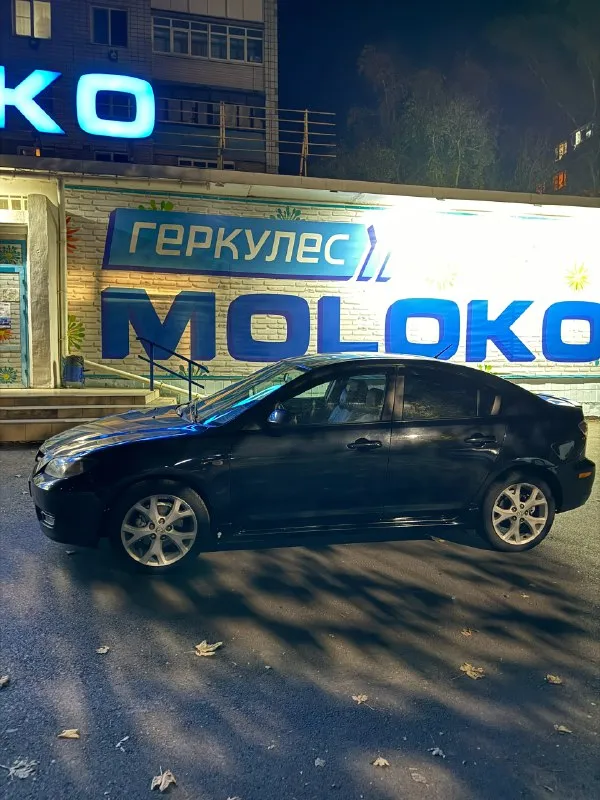 Продаю mazda 3 bk машина в хорошем состоянии, пробег 200.000 км, 2007 год выпуска ❗️ по техничке все работает ❗️ из минусов: - для данных машин - это слабый металл. есть недочеты по порогам и мелкие сколы по кузову (ничего критичного нету) 🚨была сделана капиталка мотора, заменены вкладыши, кольца, коленвал, и шатун 1 ❗️ литые оригинальные диски с новой резиной ikon (отъездила 1 сезона) ❗️ редкая комплектация sport, мотор 2.0 на механической 6-ти ступенчатой коробке передач (ездили на ней очень аккуратно и только по городу). ❗️ полностью работающий 1-зонный климат контроль. ❗️ если нужны фото и тд в лс связь +79494959427 (телеграмм на этот же номер, желательно писать ) ❗️ город торез ❗️цена 550.000 рублей торг у капота 📞 звоните: +7(949)4959427 - фотография - 7