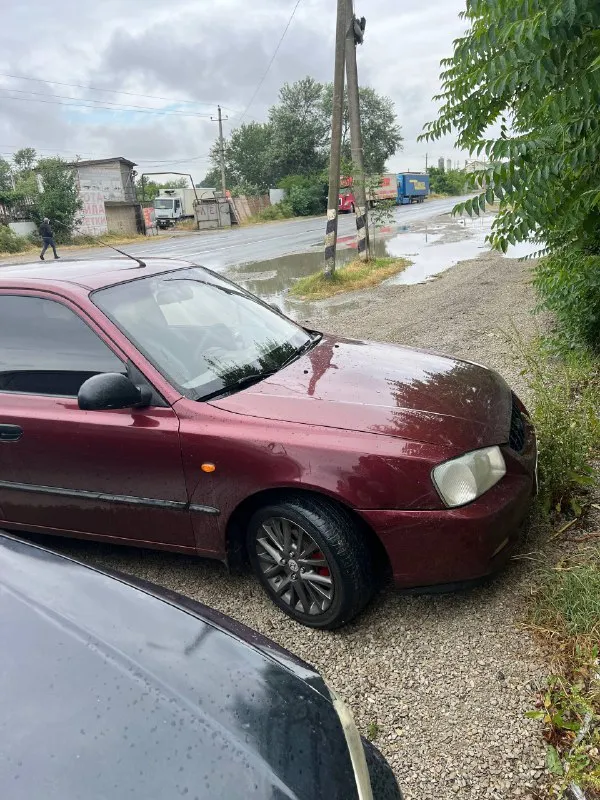 Hyundai accent 1.5 102л. с машина на полном ходу в хорошем состоянии все расходники заменены новые колеса р15 новый аккумулятор кондер холодит печка греет цена из-за срочности 375тыс тел 8990-053-79-01 телеграмм:@bones085 г. бердянск - фотография - 2