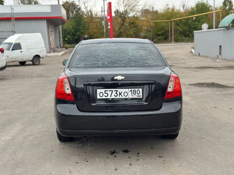 Продам chevrolet лачетти 2012 год 1.4 двигатель состояние как на фото ухоженный автомобиль я собственник тянет очень хорошо ходовая часть на отлично 👍 в машине работает все все жидкости по меняны масло поменяно автомобилем будете довольны едет очень мягко, комфортно коробка втыкается очень плавно и мягко машина без вложений, сел и поехал документы чистые, переоформление в мрео цена 550000тыс. торг на бензин ⛽️ осмотр город макеевка. тел: +79493806656 📞 звоните: +7(949)3806656 - фотография - 3