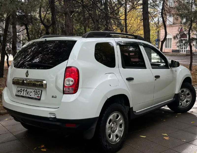 Продаю renault duster 2014 пробег 137.000 объем двигателя 2.0 механика 6 ступка полный привод ! газ/бензин состояния идеальное все стекла родные готов на любые проверки по кузову нюансов нету !! авто без запретов, залогов и штрафов за машиной очень ухаживали есть все необходимое для комфортного вождения. салон чистый, ухоженный комплектация, подогрев стекол, стеклоподъемники, кондиционер, мульти руль, bluetooth, подогрев сидений в машине есть все для удобства цена 890.000 +79495278015 - фотография - 3