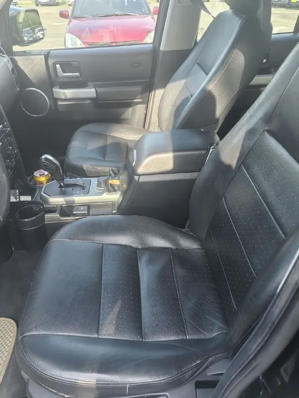 Land rover discovery 2.7 tdv6 se, at,2008 года(по вин.2009) пробег 180.000 км машина без дтп в родном окрасе, обслужен, только произведён ремонт форсунок. работает всё в штатном режиме кроме ручника. вместительный салон и просторный багажник делают его удобным для длительных поездок. экономичный двигатель и простота обслуживания также являются значимыми преимуществами для повседневного использования. пневма в отличном состоянии, все обслужено. цена 1,100,000₽ тел:+7949 498 22 42 📞 звоните: +7(949)4982242 - фотография - 10