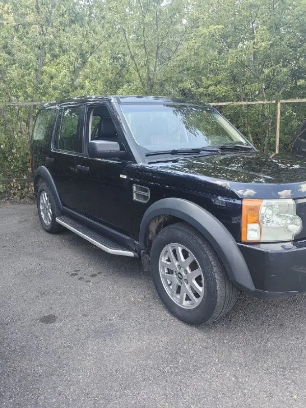 Land rover discovery 2.7 tdv6 se, at,2008 года(по вин.2009) пробег 180.000 км машина без дтп в родном окрасе, обслужен, только произведён ремонт форсунок. работает всё в штатном режиме кроме ручника. вместительный салон и просторный багажник делают его удобным для длительных поездок. экономичный двигатель и простота обслуживания также являются значимыми преимуществами для повседневного использования. пневма в отличном состоянии, все обслужено. цена 1,100,000₽ тел:+7949 498 22 42 📞 звоните: +7(949)4982242 - фотография - 3
