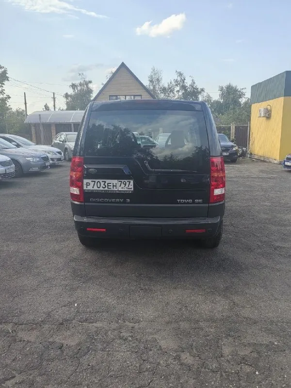 Land rover discovery 2.7 tdv6 se, at,2008 года(по вин.2009) пробег 180.000 км машина без дтп в родном окрасе, обслужен, только произведён ремонт форсунок. работает всё в штатном режиме кроме ручника. вместительный салон и просторный багажник делают его удобным для длительных поездок. экономичный двигатель и простота обслуживания также являются значимыми преимуществами для повседневного использования. пневма в отличном состоянии, все обслужено. цена 1,100,000₽ тел:+7949 498 22 42 📞 звоните: +7(949)4982242 - фотография - 5