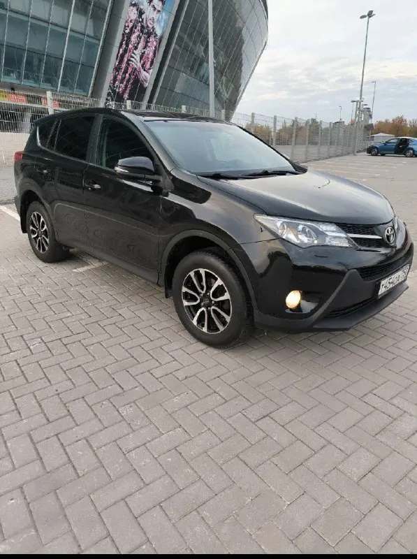 Toyota rav4 официал 2013 год двигатель 2.0 бензин коробка автомат пробег 185 тыс. км автомобиль в отличном состоянии, без дтп, автотека зелёная вложение абсолютно не какого не требует! чистый ухоженный салон, готов на любые проверки с вашей стороны! есть всё для комфортного вождения! двух зонный климат датчик света и дождя подогрев сидений круиз контроль, бортовой компьютер, камера заднего вида, и т д. с документами всё в порядке, продажа с полным переоформлением мрэо 💯 г. донецк цена 1.670.₽ звоните остальное по номеру телефона +79496164847 📞 +7(949)6164847 📞 звоните: +7(949)6164847 - фотография - 3