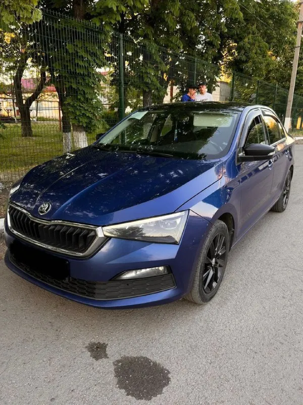 Skoda rapid ( skoda рапид) 2020г. в. пробег 174.000т. км (оригинальный) 1.6 mpi кпп механика 5 ст. 2 владельца 2 ключа 2 комплекта резины (зима nokian) (лето continental) диски литые r16 сервисная книга (со всеми заказ нарядами) мульти руль ( с подогревом) электро зеркала (с подогревом) климат контроль 4 электро стеклоподьемника подогрев всех сидений (комбинированные тряпка с алькантарой) подогрев лобового и заднего стекла хорошая мультимедиа адаптивно линзовая оптика (автоматический подсвет обочины)(птф галоген) функция (проводи домой) датчик света датчик дождя круиз контроль из заводских допов (чёрная крыша, лип спойлер) автомобиль в отличном состоянии (вся в родном окрасе!!!) любые проверки цена 1.500.000т. р. (хорошим людям хороший торг) город осмотра (антрацит, красный-луч) номер для связи +79592048737 +79591006040 больше автомобилей у нас на страницах телеграм t. me/andrey_ser. .. вконтакте vk. com/id863249188 однокласники ok. ru/profile/58.. . 📞 звоните: +7(959)2048737 - фотография - 3