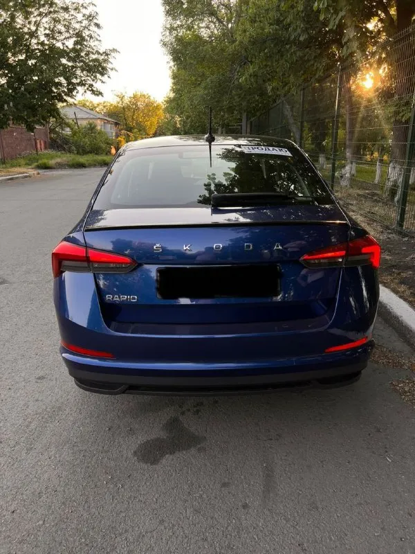 Skoda rapid ( skoda рапид) 2020г. в. пробег 174.000т. км (оригинальный) 1.6 mpi кпп механика 5 ст. 2 владельца 2 ключа 2 комплекта резины (зима nokian) (лето continental) диски литые r16 сервисная книга (со всеми заказ нарядами) мульти руль ( с подогревом) электро зеркала (с подогревом) климат контроль 4 электро стеклоподьемника подогрев всех сидений (комбинированные тряпка с алькантарой) подогрев лобового и заднего стекла хорошая мультимедиа адаптивно линзовая оптика (автоматический подсвет обочины)(птф галоген) функция (проводи домой) датчик света датчик дождя круиз контроль из заводских допов (чёрная крыша, лип спойлер) автомобиль в отличном состоянии (вся в родном окрасе!!!) любые проверки цена 1.500.000т. р. (хорошим людям хороший торг) город осмотра (антрацит, красный-луч) номер для связи +79592048737 +79591006040 больше автомобилей у нас на страницах телеграм t. me/andrey_ser. .. вконтакте vk. com/id863249188 однокласники ok. ru/profile/58.. . 📞 звоните: +7(959)2048737 - фотография - 5