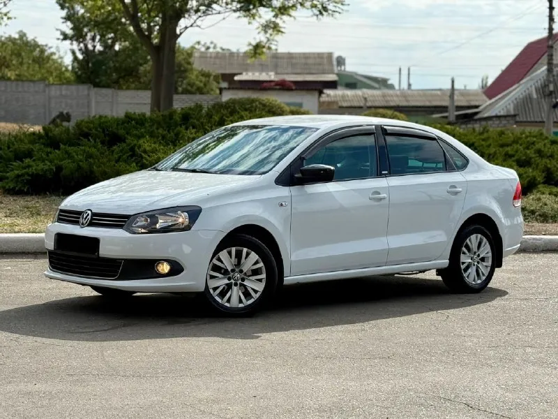 В продаже в луганске.
Volkswagen polo ( volkswagen поло)
Объем мотора: 1.6 бензин mpi
Коробка передач: механика
Привод: передний
Пробег: 168 тыс км
Год: 2014
800 000 Руб торга нет!
Автомобиль в идеальнейшем состоянии. Комплектация максимальная:
- Подогревы сидений
- Противотуманки
- Климат контроль
- Электропакет полный
- Штатная музыка
- Кожаный руль
Оригинальный пробег, один собственник, полностью в родной краске, зеленая автотека, всю жизнь в краснодарском крае(рыжиков и т. Д. Нет и никогда не было). Полностью обслужен.
Возможен трейд-ин
Возможна продажа в кредит
+79591833226 (Если нет связи-whatsapp, telegram(lugovska1a))
📞 Звоните: +7(959)1833226 - фотография - 1