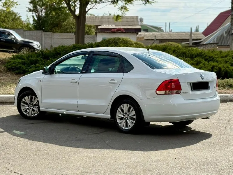 В продаже в луганске.
Volkswagen polo ( volkswagen поло)
Объем мотора: 1.6 бензин mpi
Коробка передач: механика
Привод: передний
Пробег: 168 тыс км
Год: 2014
800 000 Руб торга нет!
Автомобиль в идеальнейшем состоянии. Комплектация максимальная:
- Подогревы сидений
- Противотуманки
- Климат контроль
- Электропакет полный
- Штатная музыка
- Кожаный руль
Оригинальный пробег, один собственник, полностью в родной краске, зеленая автотека, всю жизнь в краснодарском крае(рыжиков и т. Д. Нет и никогда не было). Полностью обслужен.
Возможен трейд-ин
Возможна продажа в кредит
+79591833226 (Если нет связи-whatsapp, telegram(lugovska1a))
📞 Звоните: +7(959)1833226 - фотография - 2