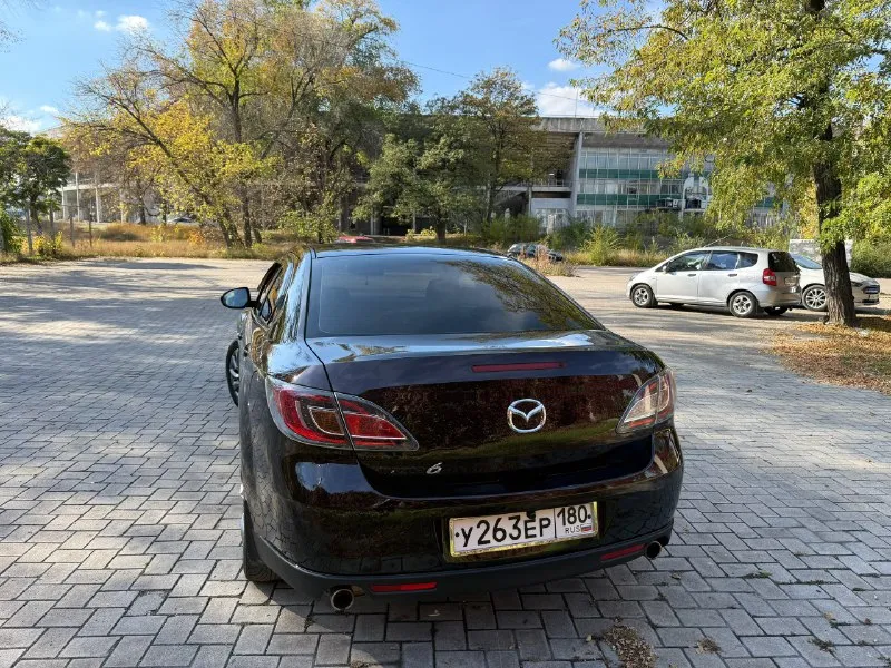 Продам mazda 6 gh 2008 год двигатель 2.0, газ/бензин автоматическая коробка передач 219 тысяч оригинального пробега комплектация luxury (редкая), bi-xenon линзы, адаптивное освещение, датчик света, дождя, кожаный салон, электро привод сидений с памятью, подогрев сидений, заводская аудио система bose, штатный саб и дополнительный в багажнике, парктроники перед/зад. авто в хорошем состоянии, ничего не стучит, не гремит, двигатель, на отлично, полностью обслужена, каких либо вложений авто не требует. я собственник, машина с первых дней можно сказать в одной семье, покупал ее у родственника. цена: 1 150 000р тел. : +7949 414 89 84 осмотр г. донецк. 📞 звоните: +7(949)4148984 - фотография - 5