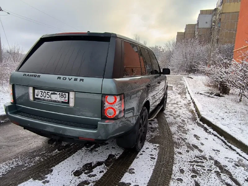 Продам. land rover range rover год 2006 рестайлинг. пробег 217.000 км по блокам читается! двигатель 4.4 бензин ягуар 306 лс два ключа. два комплекта резины. не рамный! продаю свою машину лендровир, машина в хорошем состоянии. двигатель. ягуар 4.4 в отличном состоянии масло не берет. акпп. после ремонта на гарантии. документы заказ наряд все есть. ходовая часть пневма работает исправно обслуживали, нечего не гремит не стучит. кузов в хорошем состоянии без рыжиков и так далее 2 года назад красили, очень хорошо и очень дорого. оптика вся сделана, фары перед, фары зад, полностью восстановили, заменили линзы, свет шикарный. хорошая комплектация, подогревы всех сидений, лобового, руля. сиденья полностью электро, ломаные спинки. салон хорошо сохранился для своих лет, сиденья целые. из последнего что сделали, замена термостата, клапанов печки, промывка системы охлаждения, замена антифриза, замена тормозных колодок. есть чеки по обслуживанию машины, не все удалось сохранить 📞 звоните: +7(949)4297659 - фотография - 8